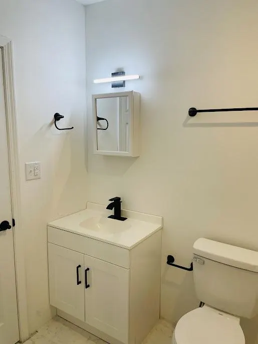 Bathroom vanity
