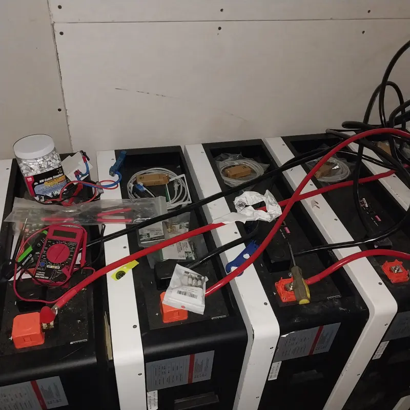 Battery rack wiring